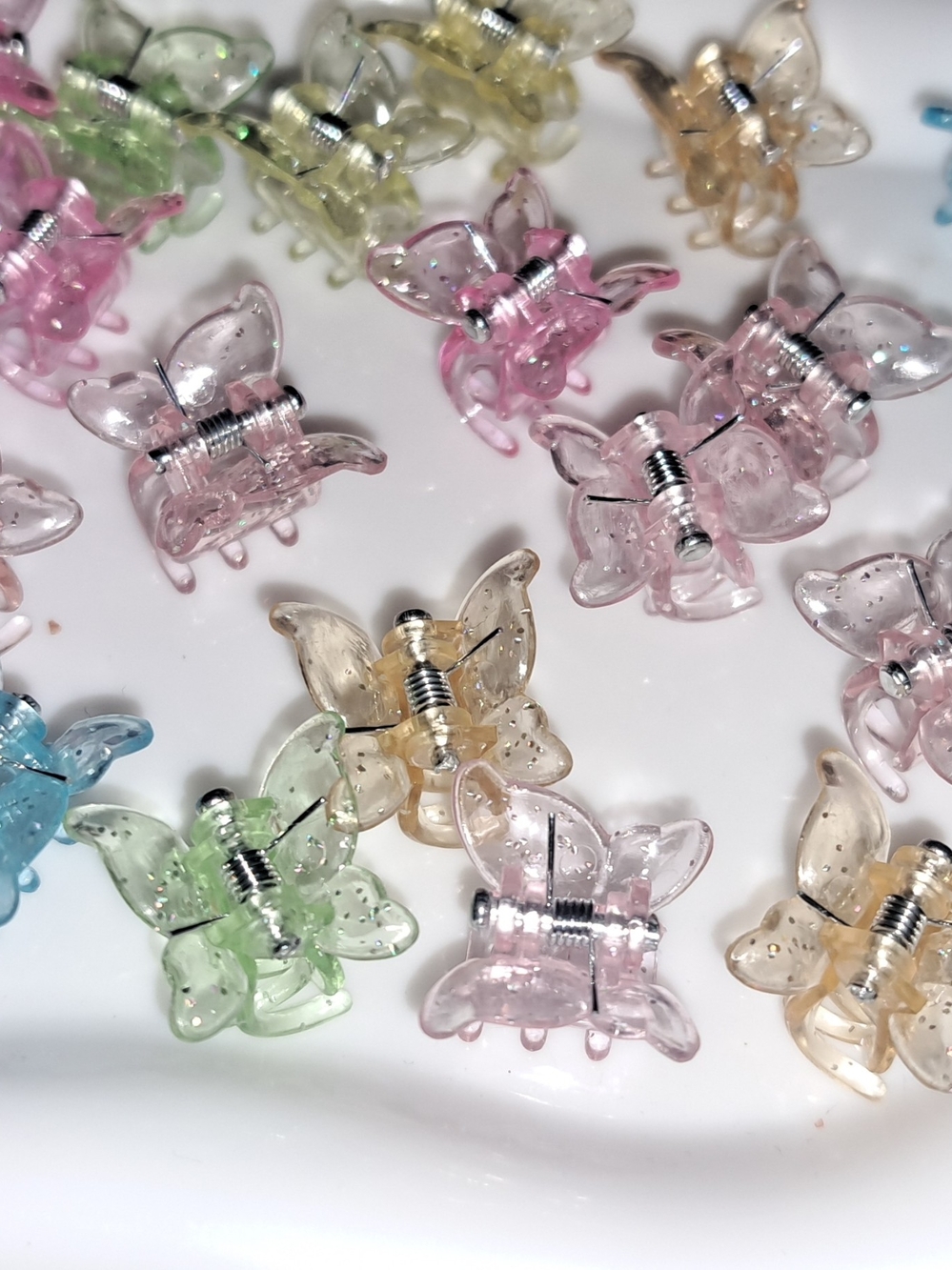 3 bundles for $25 Set of 25 Translucent Butterfly Hair Clips New - Picture 9 of 12
